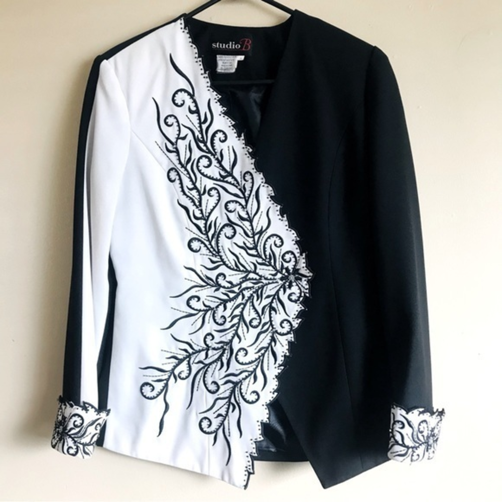 Stunning‎ Vintage Studio B Black and White Blazer Size 8